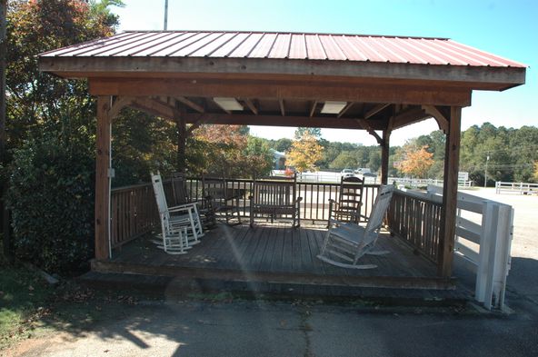 3472 Hogansville Rd, Lagrange, GA 30241